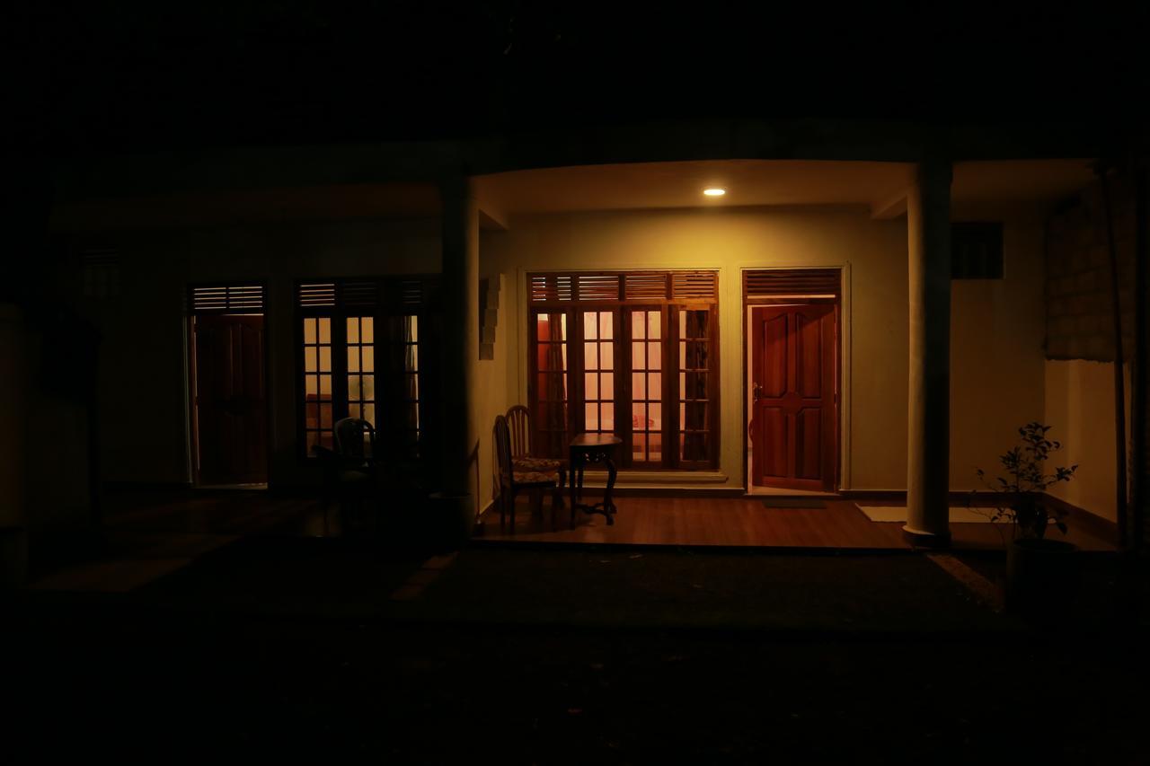 Hotel Mango Tree Nearest Adam'S Peak Nallathanniya Exterior photo